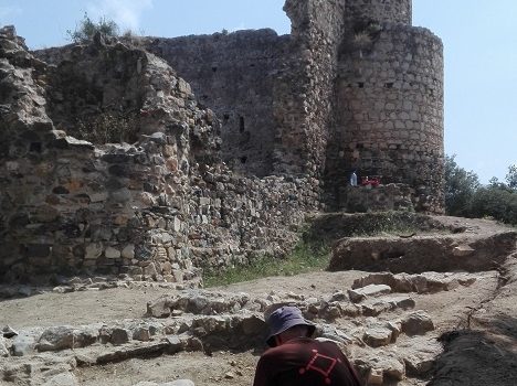 Novetats arqueològiques al Castell de Sant Iscle (Vidreres)